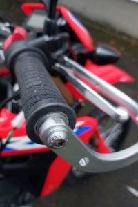 Mounted hand guard throttle side