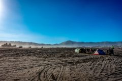 The crowd moves to Mt. Bromo